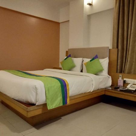 Treebo Trend Hotel Basera Pune Ngoại thất bức ảnh