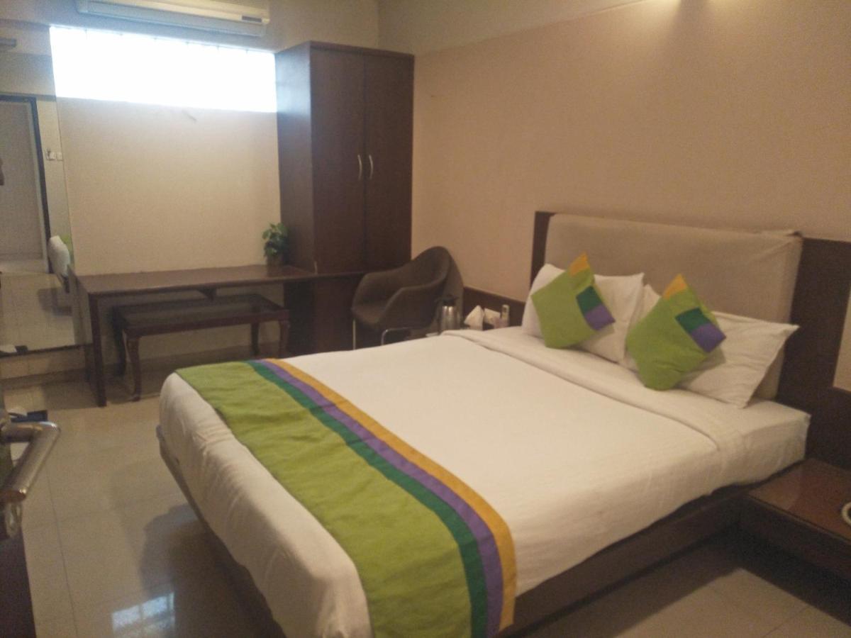 Treebo Trend Hotel Basera Pune Ngoại thất bức ảnh