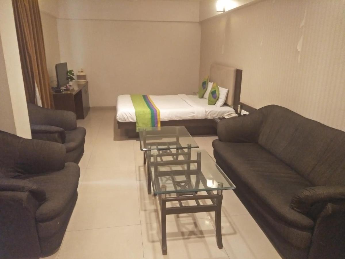 Treebo Trend Hotel Basera Pune Ngoại thất bức ảnh