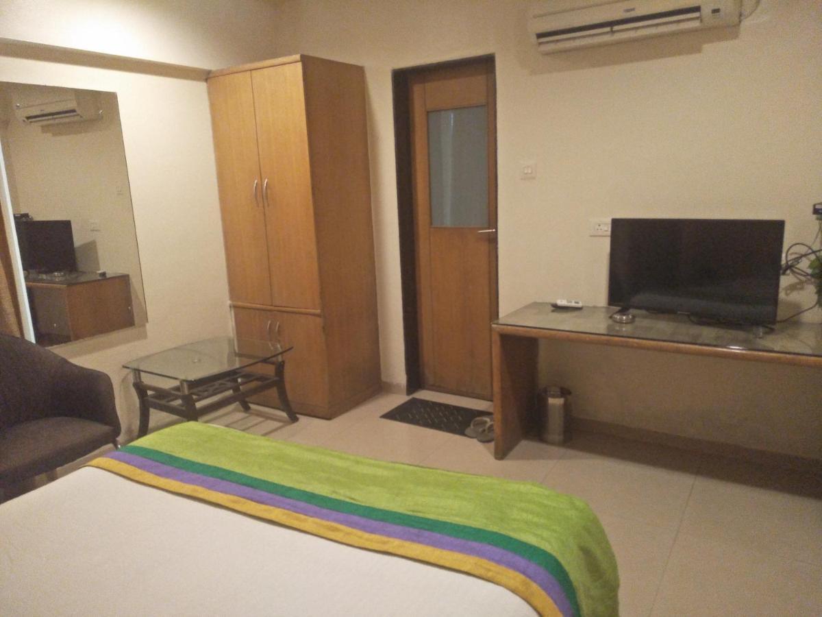 Treebo Trend Hotel Basera Pune Ngoại thất bức ảnh