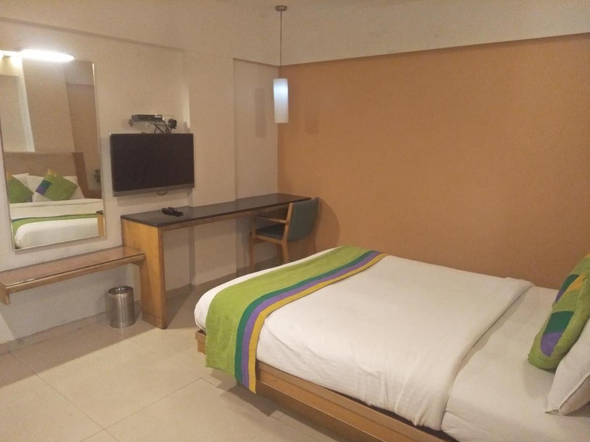 Treebo Trend Hotel Basera Pune Ngoại thất bức ảnh