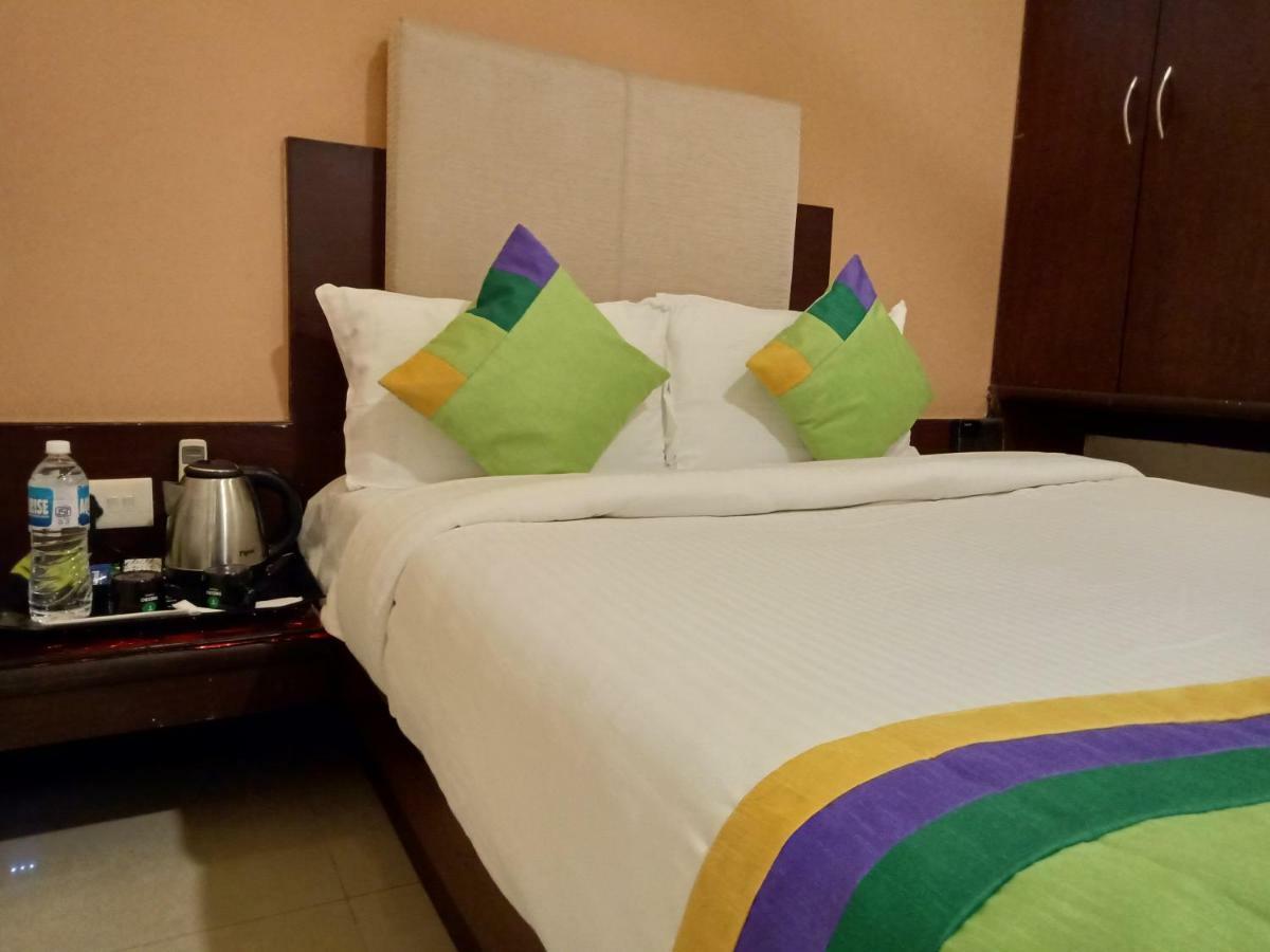 Treebo Trend Hotel Basera Pune Ngoại thất bức ảnh