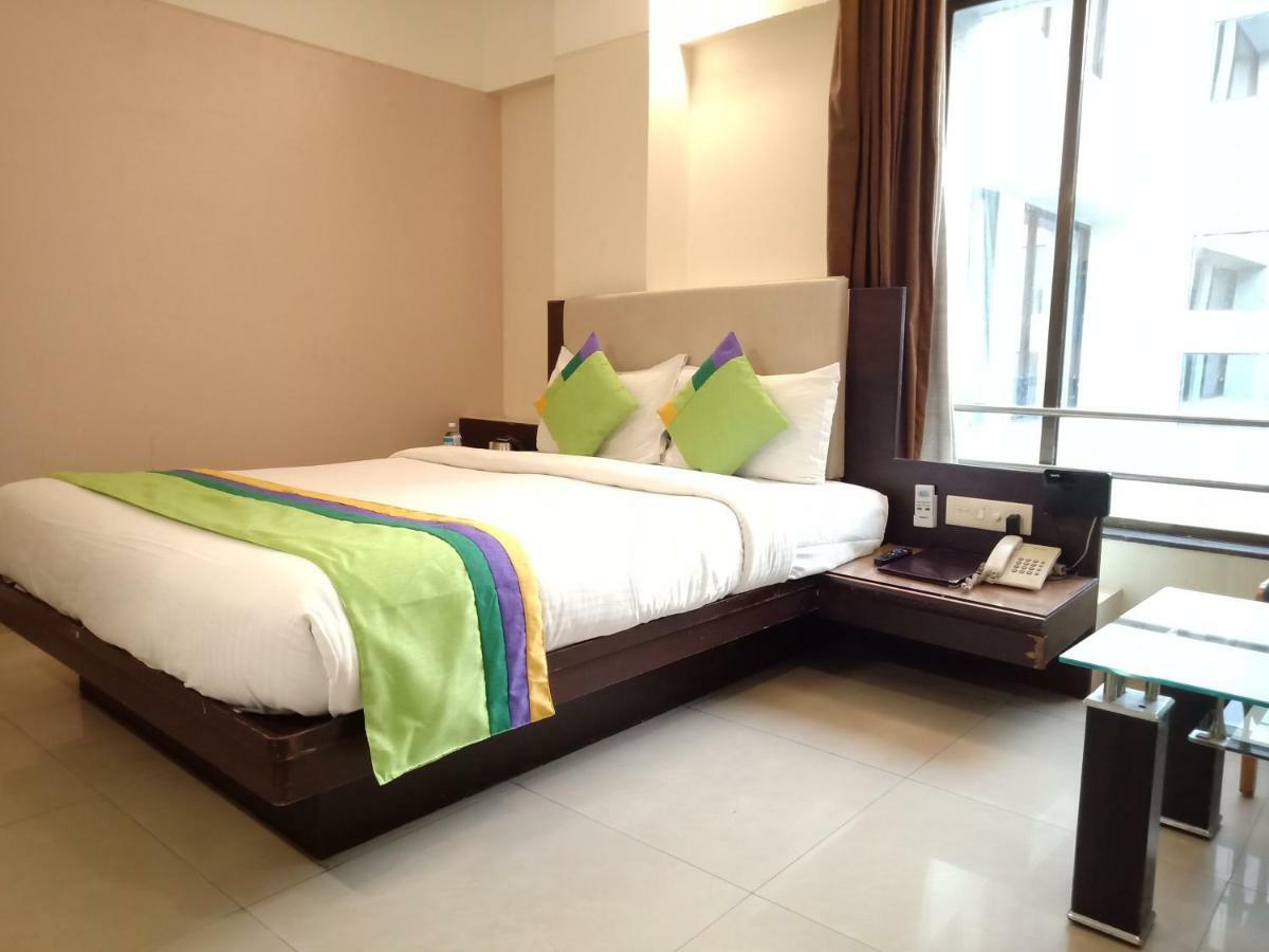 Treebo Trend Hotel Basera Pune Ngoại thất bức ảnh