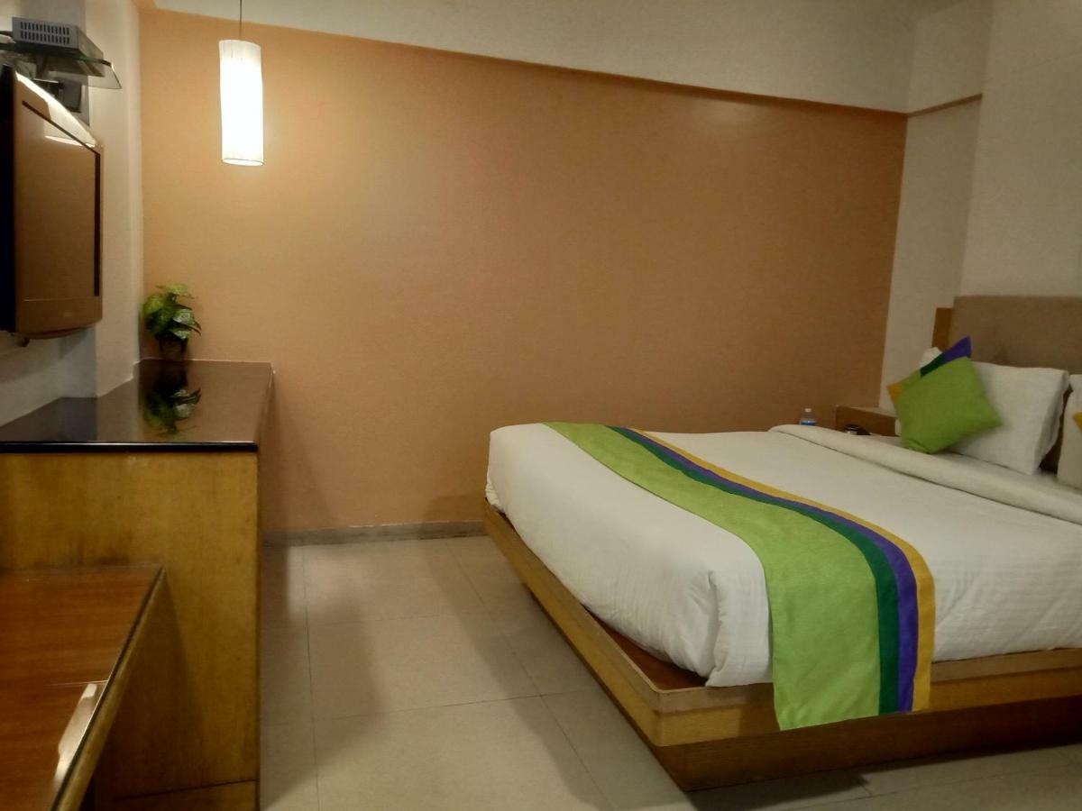 Treebo Trend Hotel Basera Pune Ngoại thất bức ảnh
