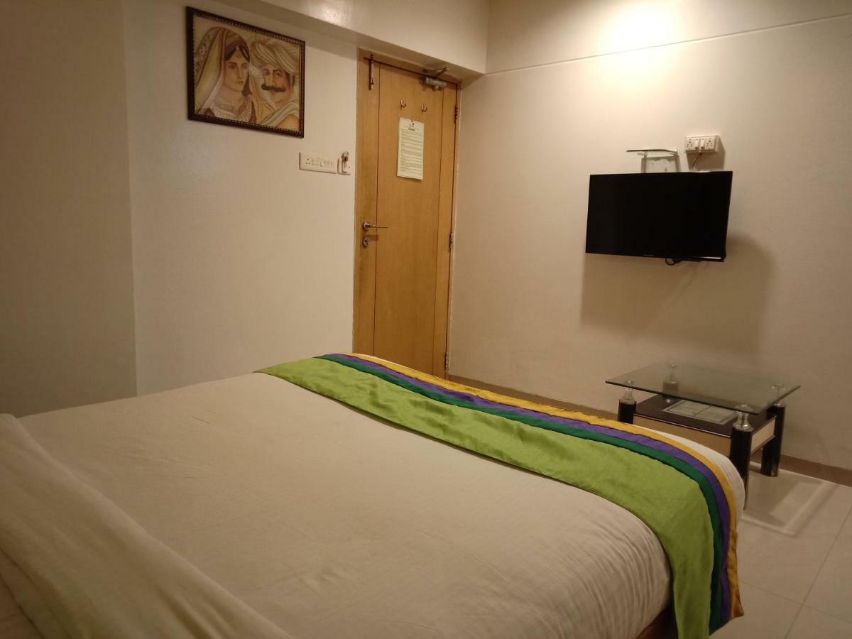 Treebo Trend Hotel Basera Pune Ngoại thất bức ảnh