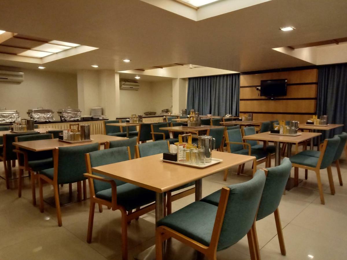 Treebo Trend Hotel Basera Pune Ngoại thất bức ảnh