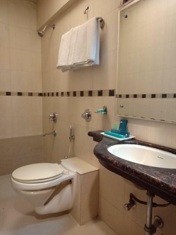 Treebo Trend Hotel Basera Pune Ngoại thất bức ảnh