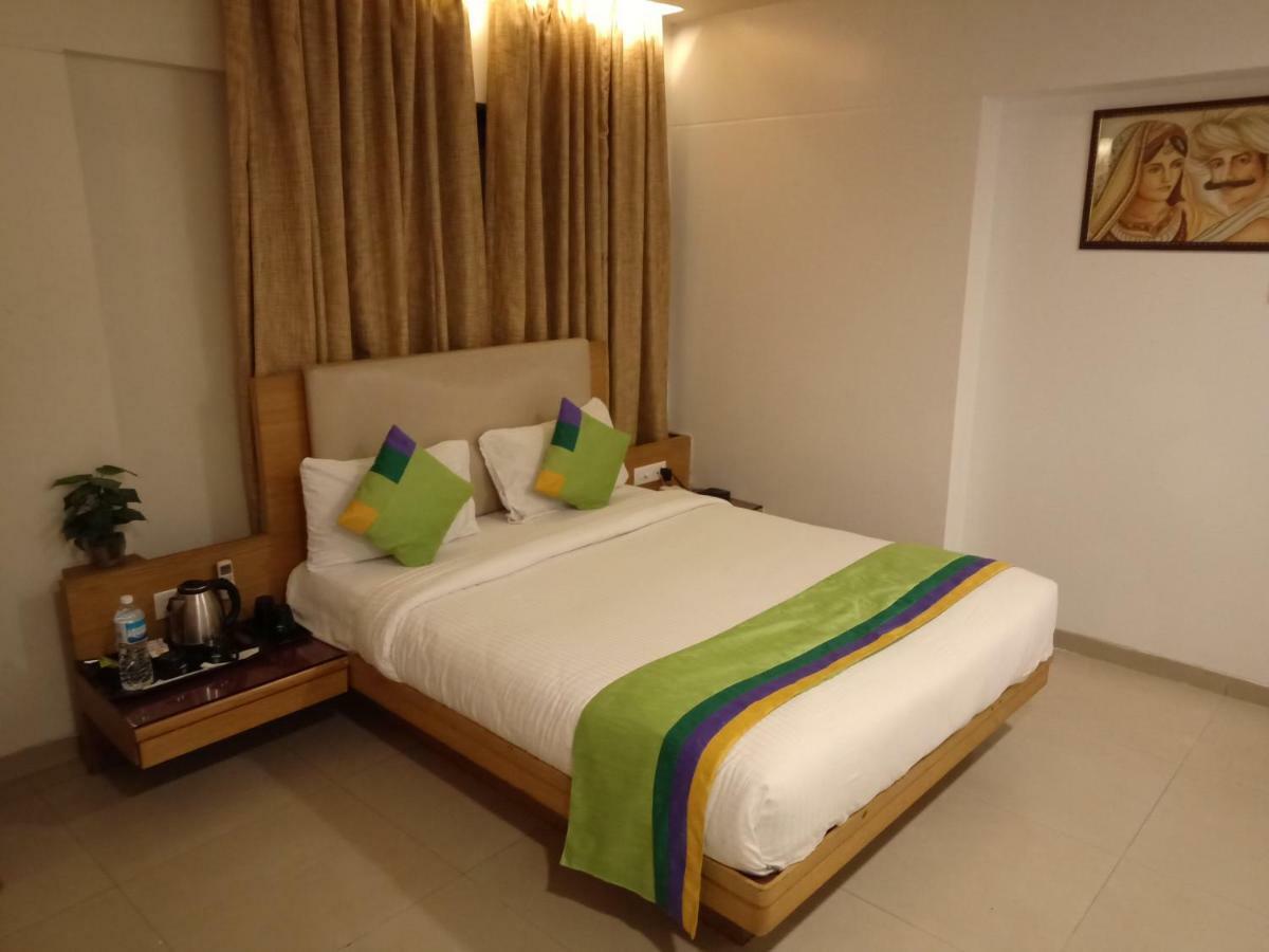 Treebo Trend Hotel Basera Pune Ngoại thất bức ảnh